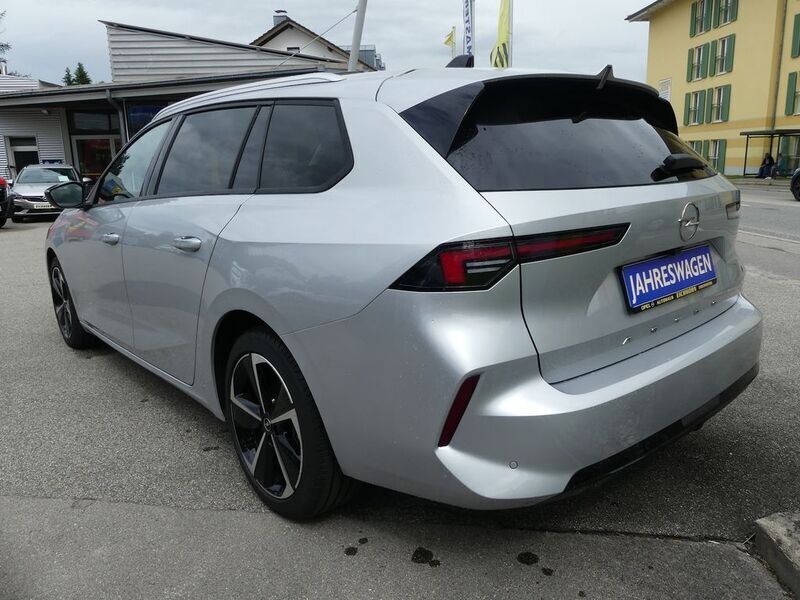 Gebraucht Opel Astra Elegance 131 PS (96 kW) 2023 /typ aussenverkleidung metalliclackier (metallic) Kombi