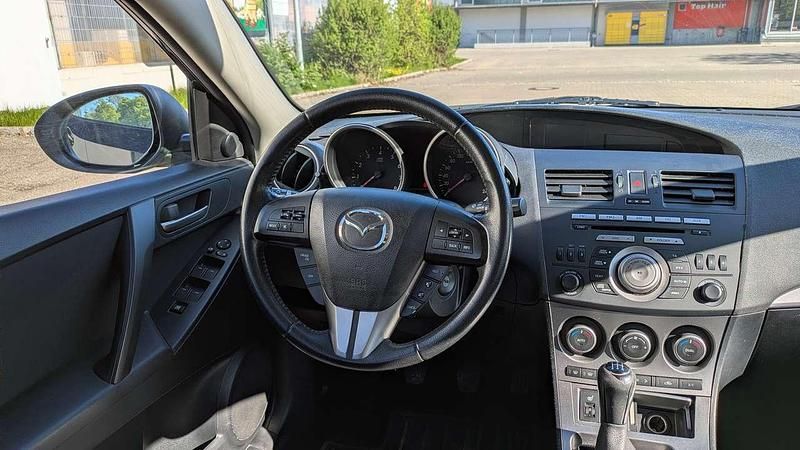 Second-hand Mazda 3 Exclusive 105 CP (77 kW) 2009 Berlinǎ