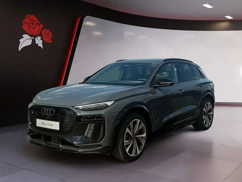 Neu Audi SQ6 e-tron Sport 359 kW (489 PS) 2026 Grau SUV