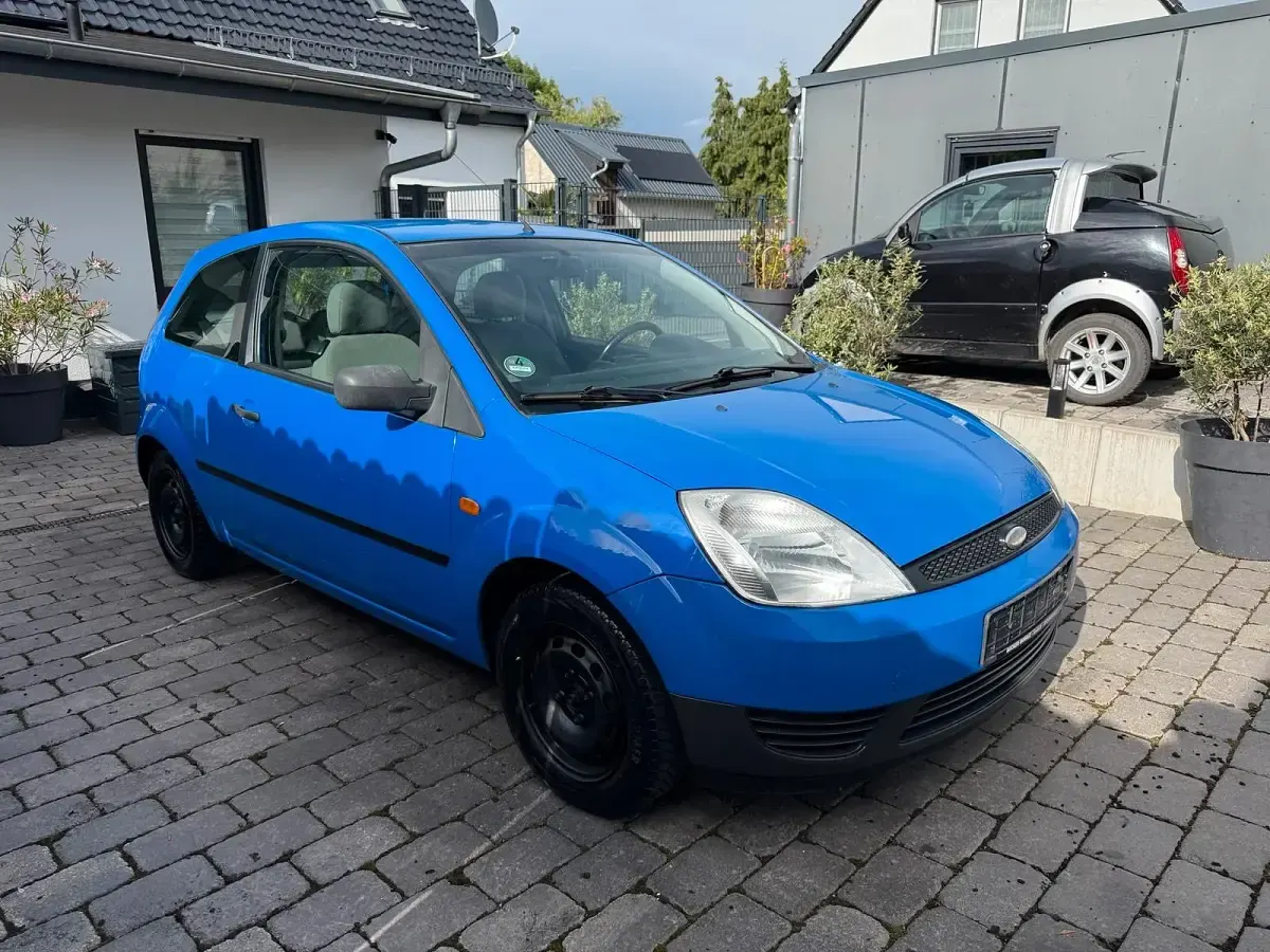 Gebraucht Ford Fiesta 60 PS (44 kW) 2003 Blau Kleinwagen
