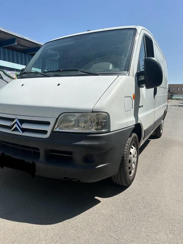 Weiß Gebraucht 2006 Citroën Jumper Van / Kleinbus | 4.299 € - Bild 1/4