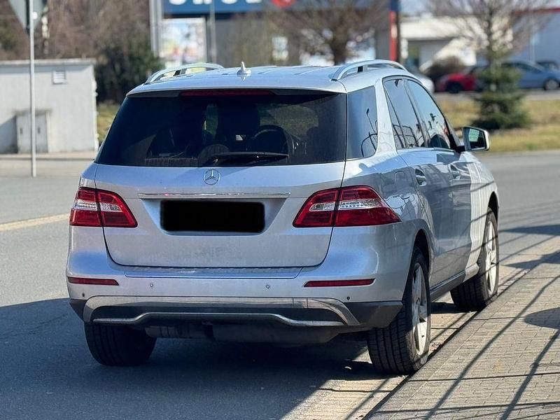 Gebraucht Mercedes ML350 258 PS (189 kW) 2013 Silber SUV