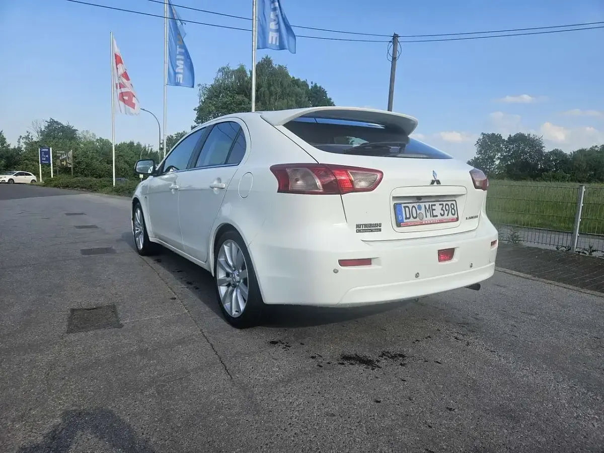 Gebraucht Mitsubishi Lancer 117 PS (86 kW) 2012 Limousine