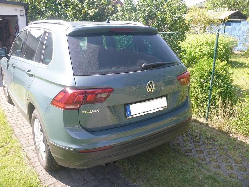 Gebraucht VW Tiguan Comfortline 150 PS (110 kW) 2019 Blau SUV
