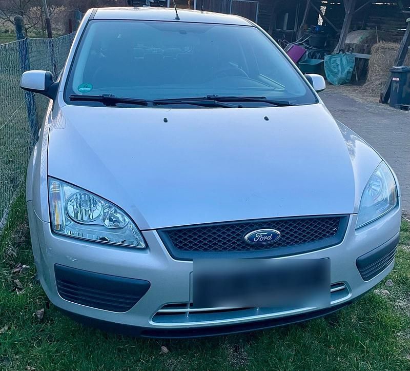 Gebraucht Ford Focus 101 PS (74 kW) 2007 Silber Kleinwagen