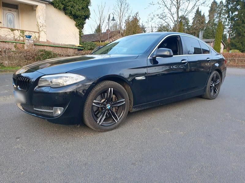 Gebraucht BMW 525 184 PS (135 kW) 2012 Schwarz Limousine