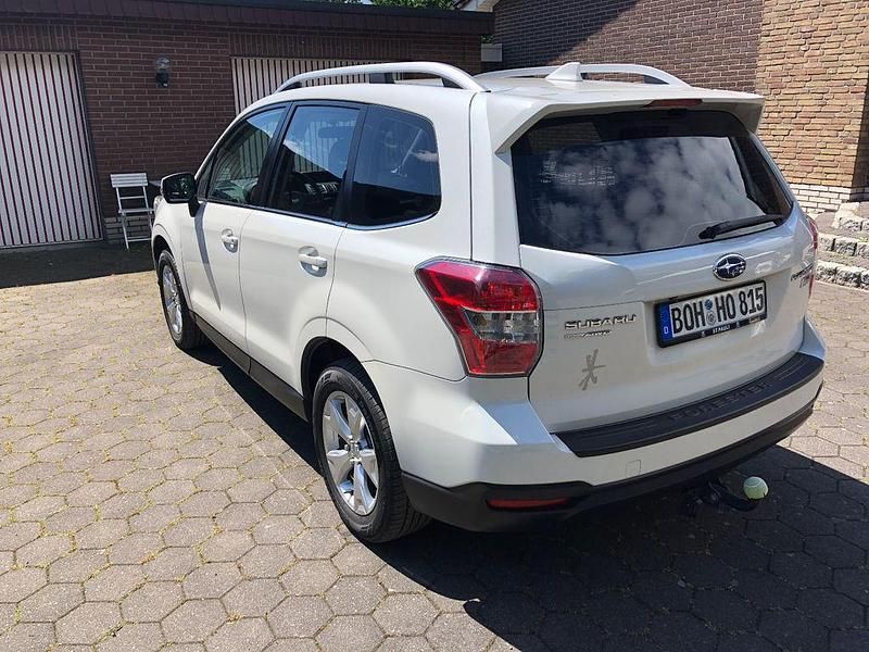 Weiß Gebraucht 2015 Subaru Forester Exclusive+ SUV | 13.500 € (Guter Preis) - Bild 1/4
