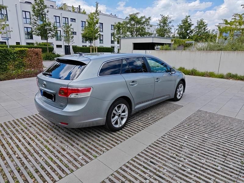 Gebraucht Toyota Avensis 126 PS (92 kW) 2009 Kombi