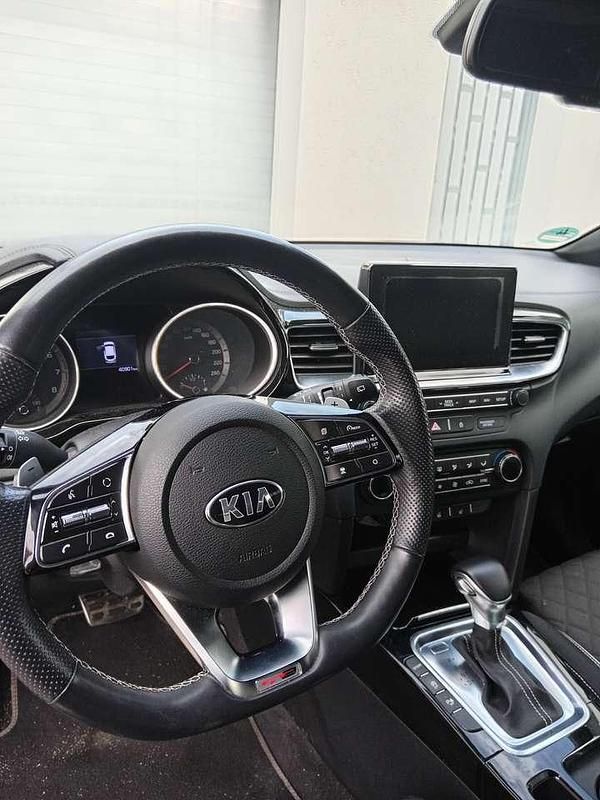 Gebraucht Kia ProCeed GT-Line 140 PS (102 kW) 2019 Grau Kleinwagen