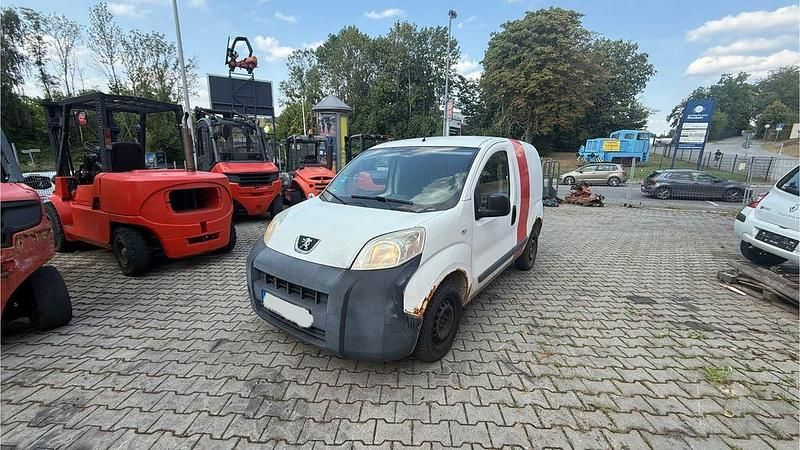 Weiß Gebraucht 2010 Peugeot Bipper Van / Kleinbus | 1.890 € (Superpreis) - Bild 1/4