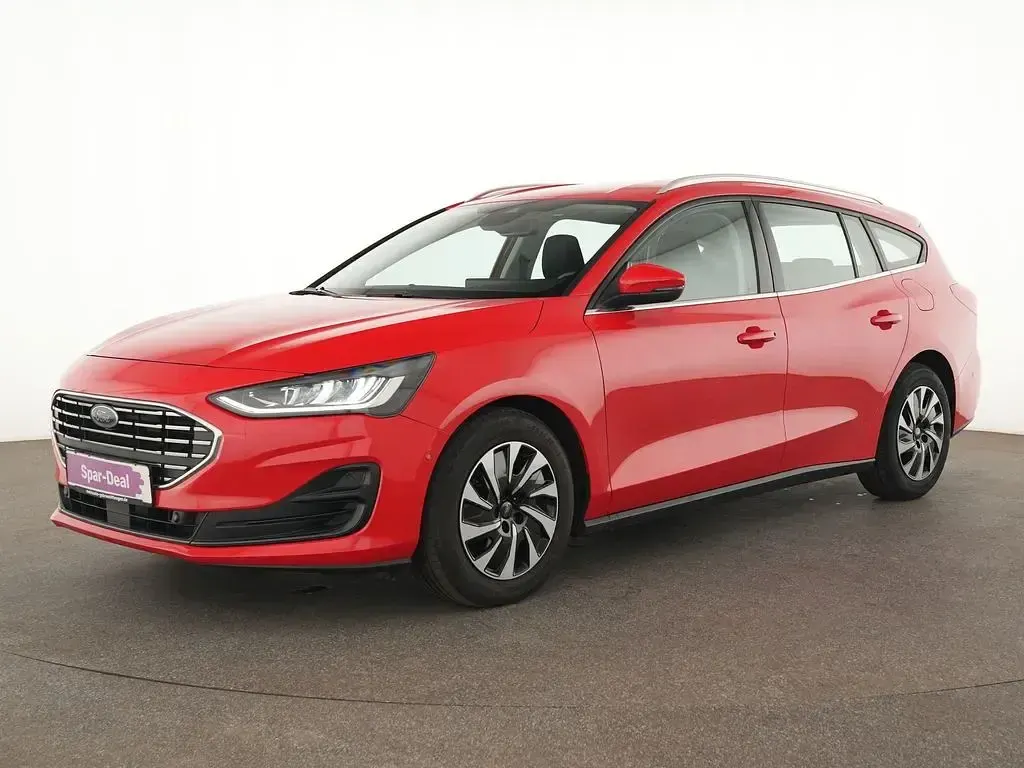 Używany Ford Focus Titanium 116 KM (85 kW) 2023 Czerwony Sedan/Limuzyna