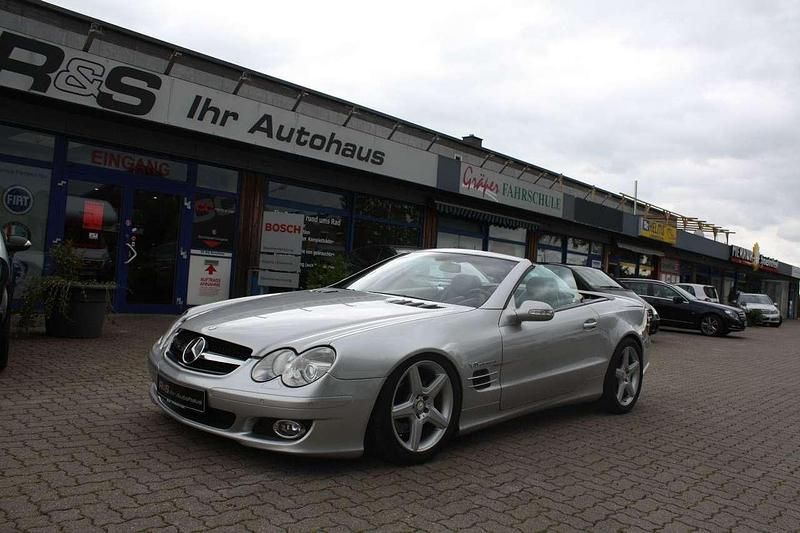 Brillantsilber metalliclack Gebraucht 2001 Mercedes SL500 AMG Cabrio | 15.995 € (Fairer Preis) - Bild 1/4