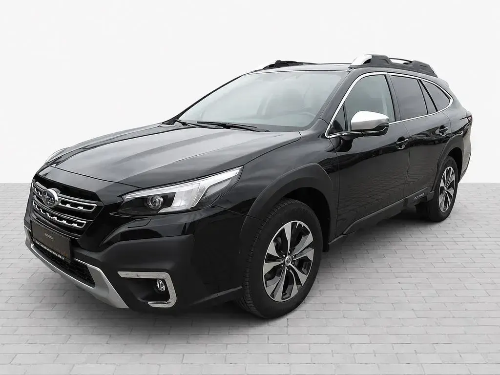 Gebraucht Subaru Outback Platinum 169 PS (124 kW) 2023 Crystal black Kombi
