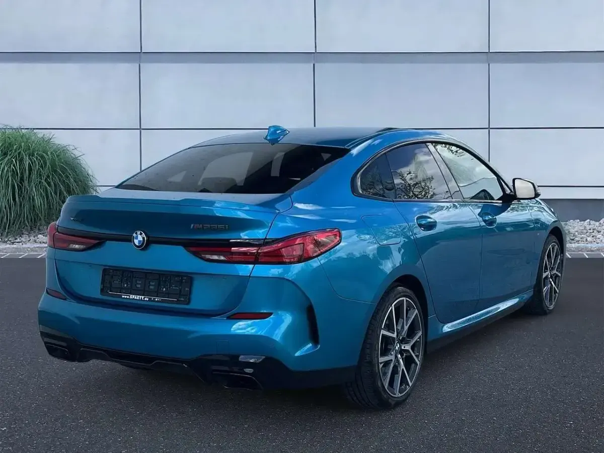 Gebraucht BMW M235 Sport Line 306 PS (225 kW) 2023 Blau Coupé