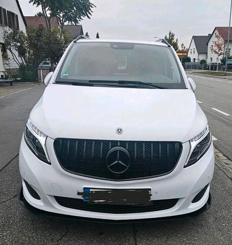 Weiß Gebraucht 2018 Mercedes V250 Edition Van / Kleinbus | 26.500 € (Superpreis) - Bild 1/4