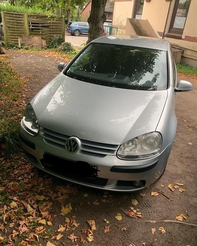 Silber Gebraucht 2004 VW Golf V Kleinwagen | 1.600 € (Superpreis) - Bild 1/4