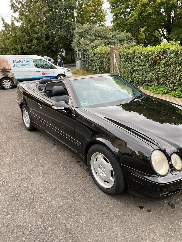 Schwarz Gebraucht 2001 Mercedes CLK320 Cabrio | 5.000 € (Fairer Preis) - Bild 1/4