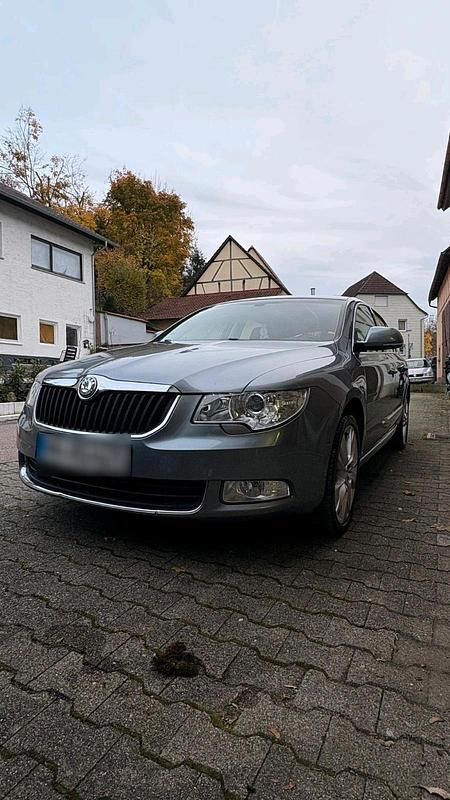 Gebraucht Skoda Superb 160 PS (117 kW) 2008 Silber Limousine