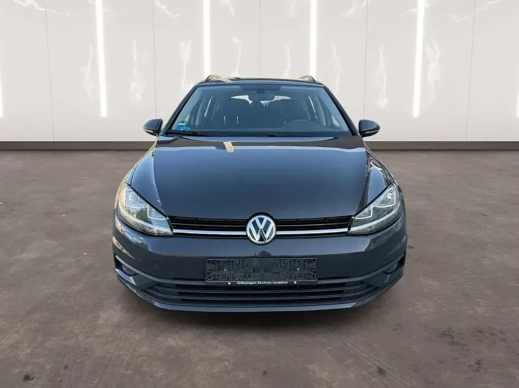 Second-hand VW Golf VII Trendline 116 CP (85 kW) 2019 Gri Break