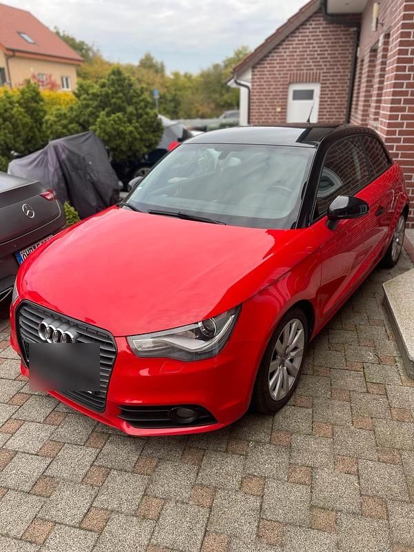 Rot Gebraucht 2011 Audi A1 Kleinwagen | 5.780 € (Fairer Preis) - Bild 1/4