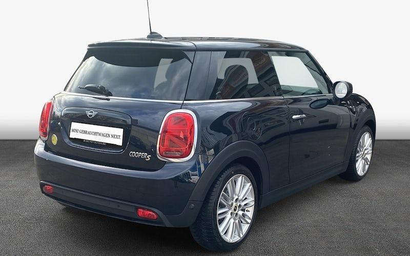 Gebraucht Mini Cooper SE 135 kW (184 PS) 2023 Schwarz Kleinwagen