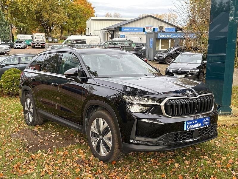 Schwarz Gebraucht 2025 Skoda Kodiaq Selection SUV | 44.975 € (Superpreis) - Bild 1/4