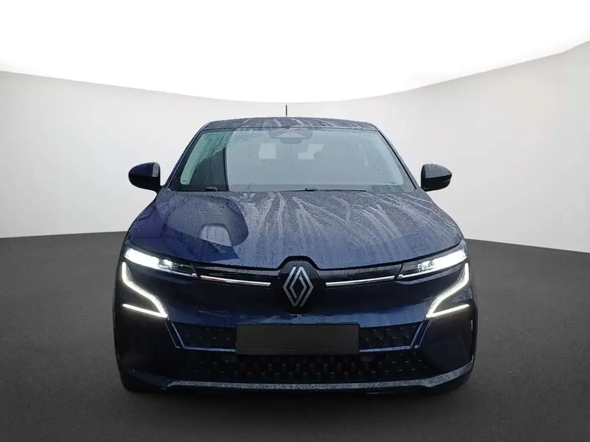 Gebraucht Renault Megane E-Tech Equilibre 161 kW (220 PS) 2023 Nachtblau Limousine