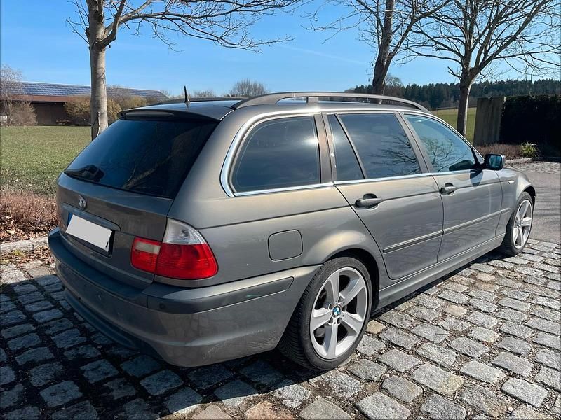 Gebraucht BMW 330 Exclusive 231 PS (169 kW) 2004 Grau Kombi