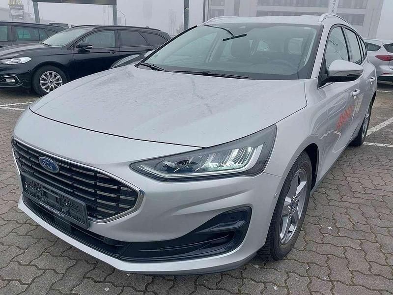 Silber Gebraucht 2022 Ford Focus Titanium Kombi | 17.490 € (Fairer Preis) - Bild 1/3