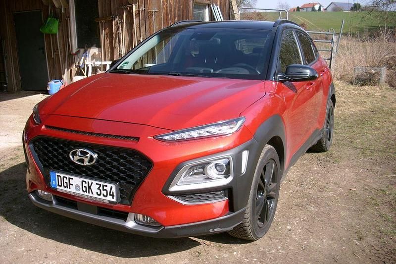 Rot Gebraucht 2020 Hyundai Kona Edition SUV | 19.500 € (Superpreis) - Bild 1/4
