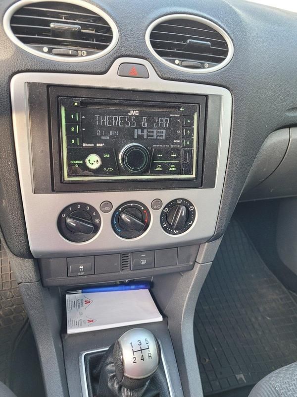 Gebraucht Ford Focus 101 PS (74 kW) 2006 Blau Kleinwagen