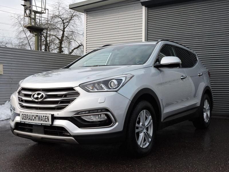 Silber Gebraucht 2018 Hyundai Santa Fe Premium SUV | 25.999 € (Fairer Preis) - Bild 1/4