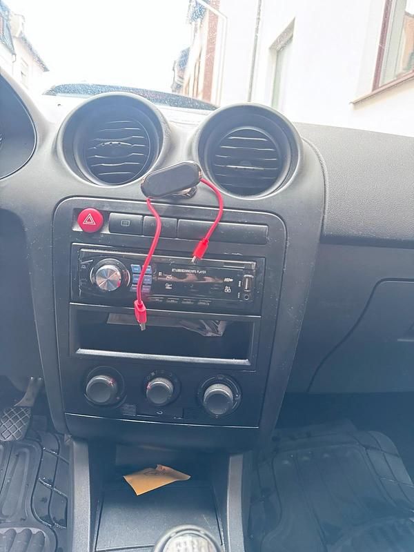 Gebraucht Seat Ibiza 80 PS (58 kW) 2004 Schwarz Kleinwagen