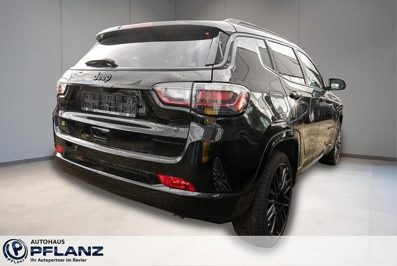 Second-hand Jeep Compass 131 CP (96 kW) 2023 Negru SUV