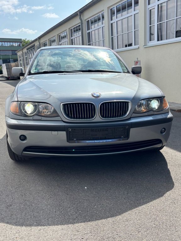 Grau Gebraucht 2003 BMW 325 Limousine | 3.899 € (Superpreis) - Bild 1/4