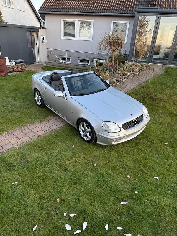 Silber Gebraucht 2001 Mercedes SLK320 Cabrio | 3.500 € (Superpreis) - Bild 1/4