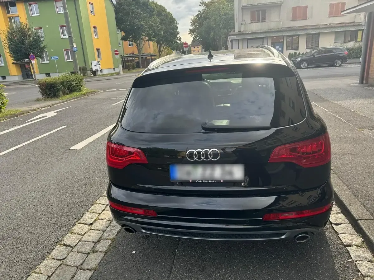 Używany Audi Q7 S-Line 245 KM (180 kW) 2011 Czarny SUV