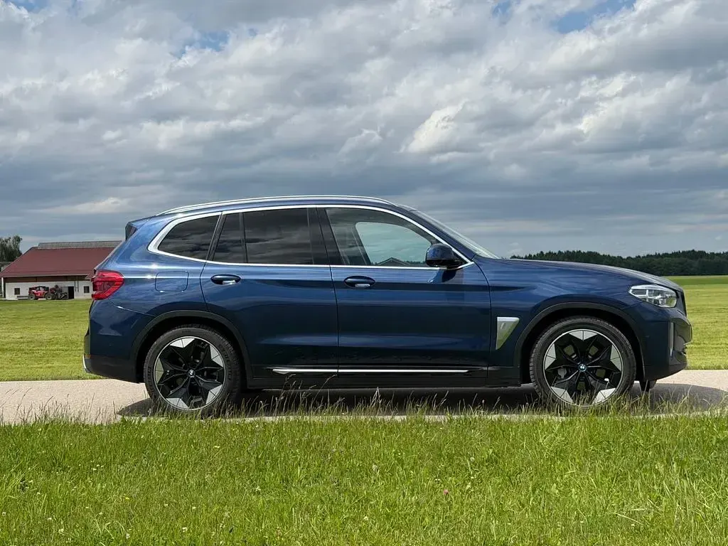 Gebraucht BMW iX3 Impressive 210 kW (286 PS) 2021 Blau SUV