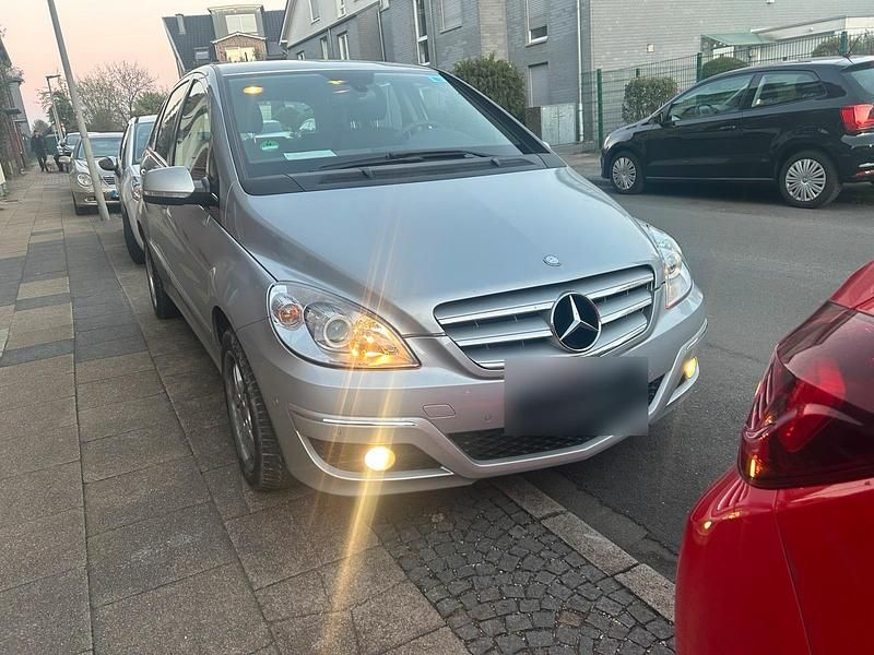 Gebraucht Mercedes B170 116 PS (85 kW) 2008 Silber Van / Kleinbus