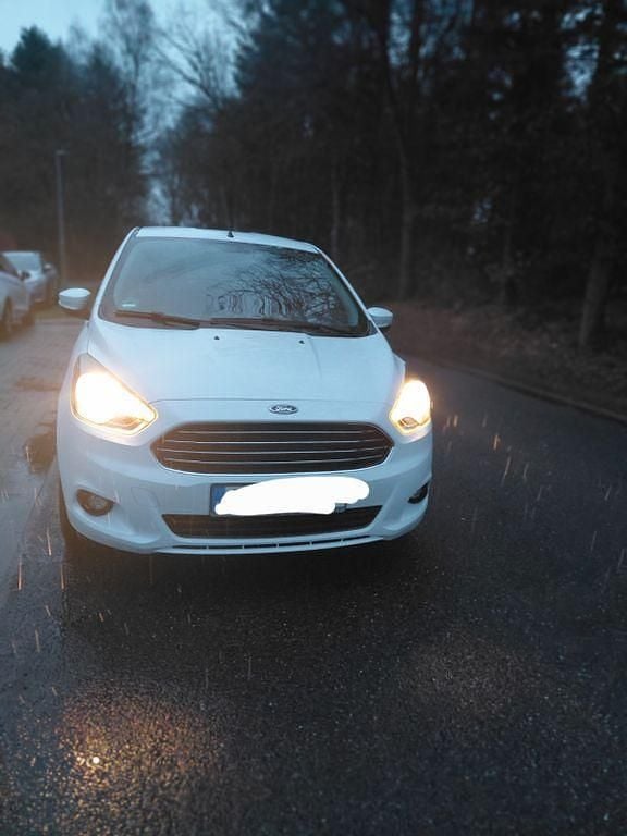 Gebraucht Ford Ka Cool & Sound Edition 86 PS (63 kW) 2017 Weiß Limousine