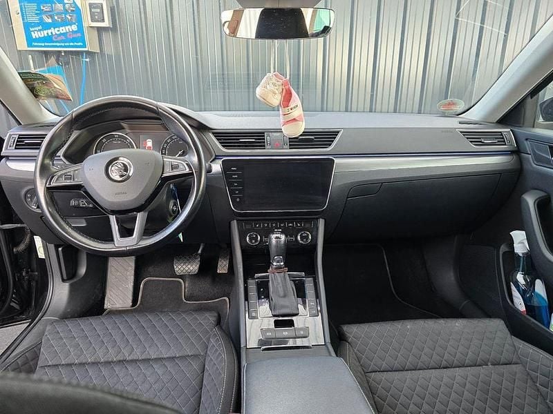 Gebraucht Skoda Superb SportLine 150 PS (110 kW) 2017 Schwarz Kombi