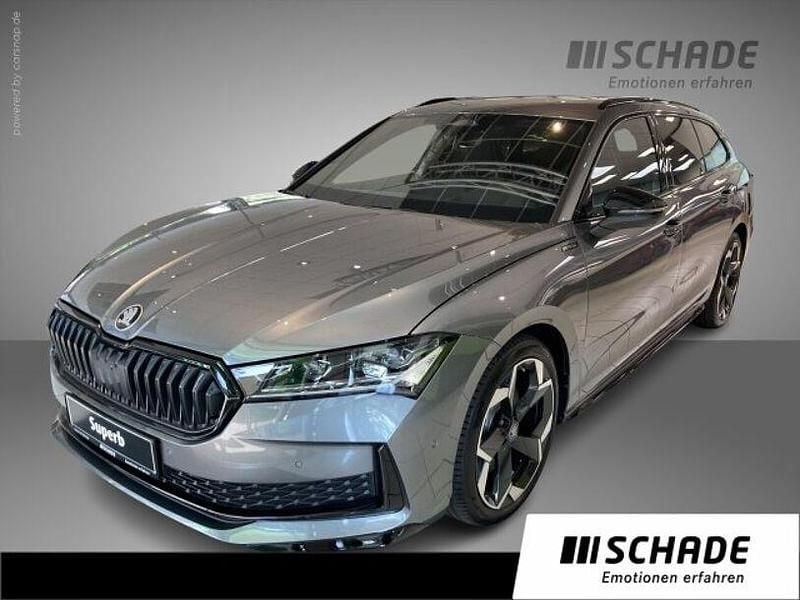 Grau Gebraucht 2025 Skoda Superb SportLine Kombi | 48.590 € (Etwas zu teuer) - Bild 1/4