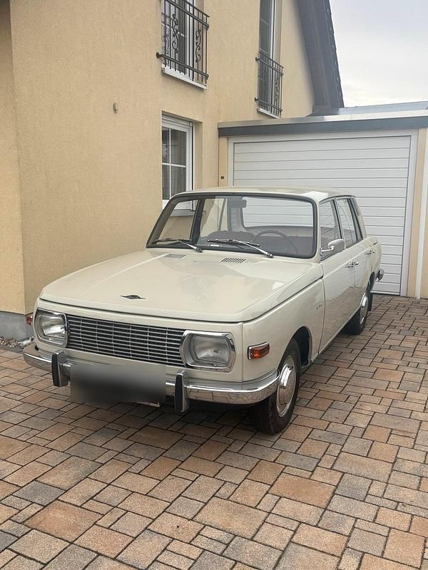 Weiß Gebraucht 1968 Wartburg 353 Limousine | 8.800 € - Bild 1/4