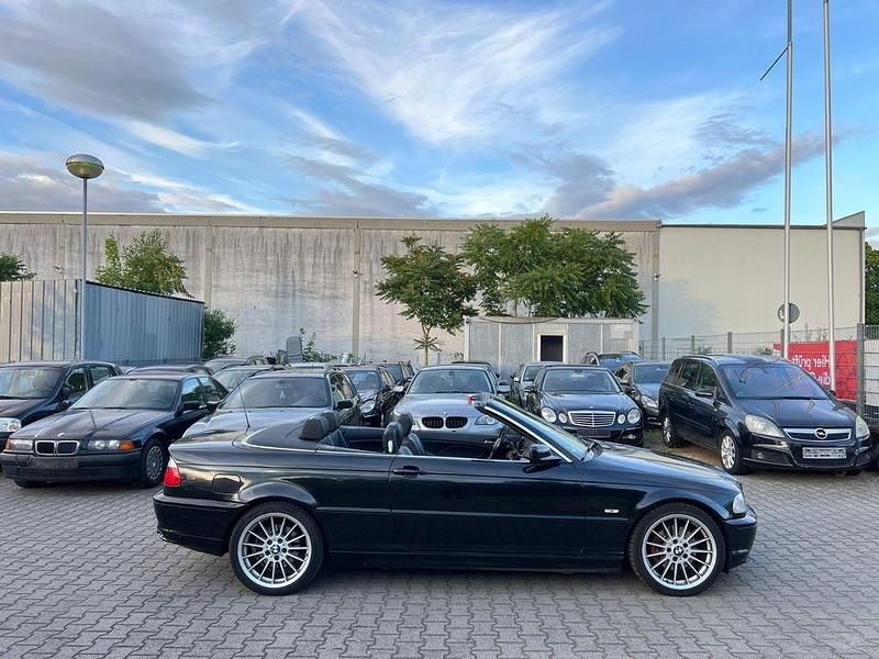 Gebraucht BMW 320 170 PS (125 kW) 2001 Schwarz Cabrio