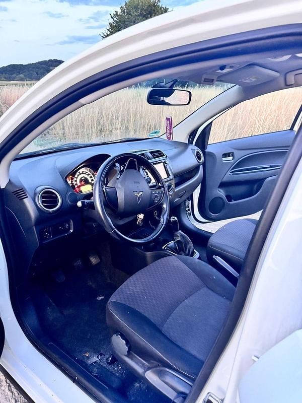 Gebraucht Mitsubishi Space Star Edition 80 PS (58 kW) 2018 Weiß Kleinwagen