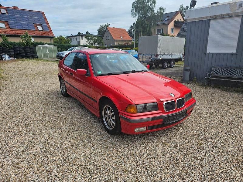 Gebraucht BMW 316 105 PS (77 kW) 2000 Rot Limousine