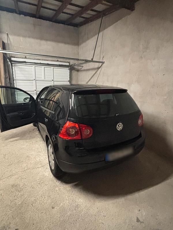 Schwarz Gebraucht 2006 VW Golf V Kleinwagen | 1.050 € (Guter Preis) - Bild 1/4
