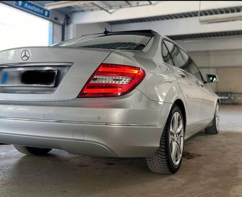 Gebraucht Mercedes C180 Avantgarde 156 PS (114 kW) 2012 Silber Limousine