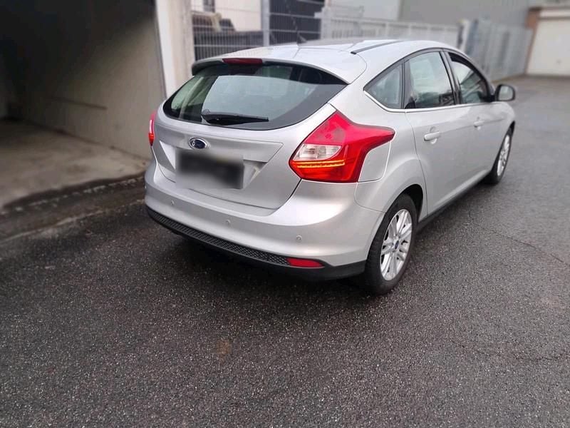 Second-hand Ford Focus 125 CP (91 kW) 2014 Argintiu Berlinǎ