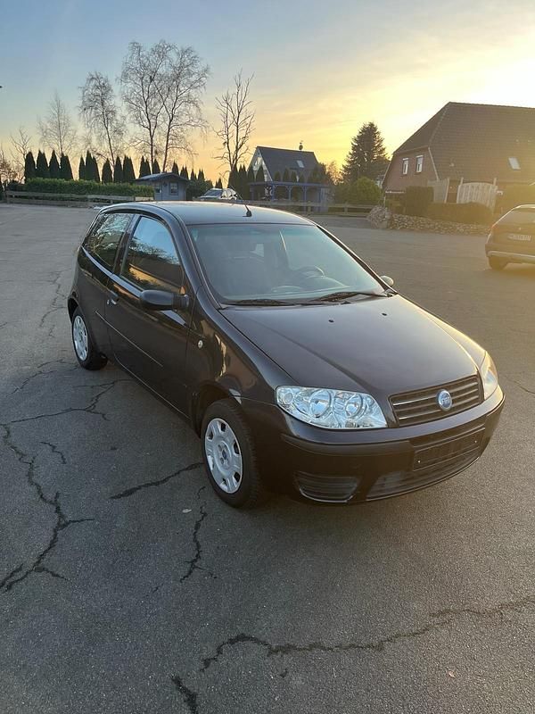 Schwarz Gebraucht 2004 Fiat Punto Kleinwagen | 2.199 € (Teuer) - Bild 1/4